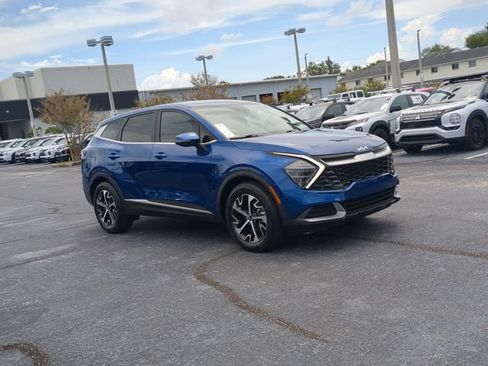 Used 2024 Kia Sportage EX FWD image 4