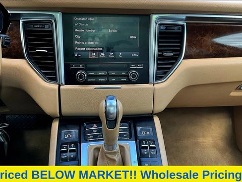 Used 2017 Porsche Macan AWD/4WD image 17