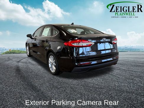 Used 2020 Ford Fusion SE image 6