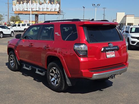 Used 2019 Toyota 4Runner TRD Off-Road image 3