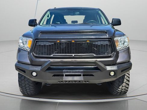 Used 2017 Toyota Tundra SR5 w/ TRD Off Road Package AWD/4WD image 14