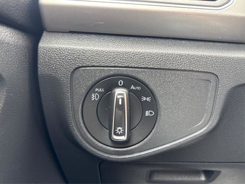 Used 2019 Volkswagen Atlas SE AWD/4WD image 18