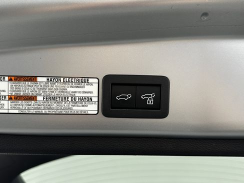 Used 2023 Toyota Corolla Cross XLE w/ Convenience Package image 33