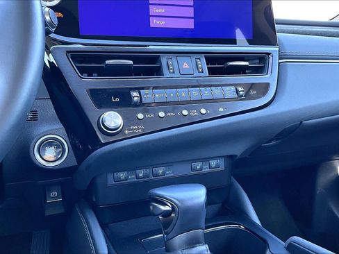 Certified 2025 Lexus ES 350 w/ Premium Package image 34