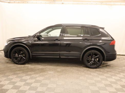 Used 2023 Volkswagen Tiguan SE R-Line AWD/4WD image 2