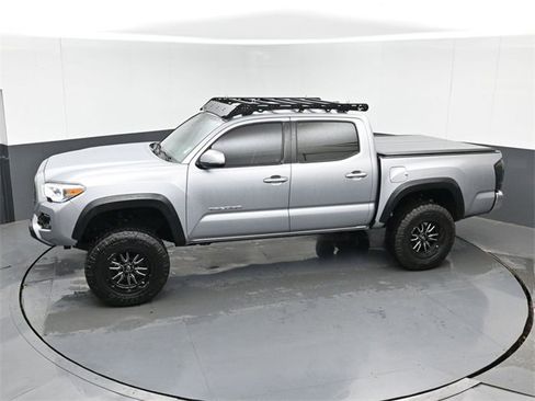 Used 2021 Toyota Tacoma TRD Off-Road image 35