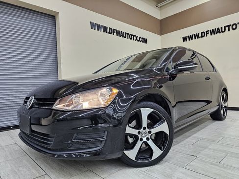 Used 2016 Volkswagen Golf S image 1