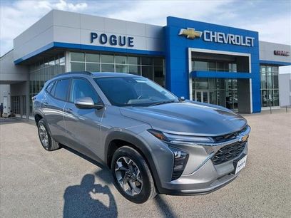 Used 2025 Chevrolet Trax LT w/ LT Convenience Package