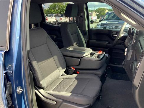 Used 2024 GMC Sierra 1500 Pro w/ Graphite Edition AWD/4WD image 9