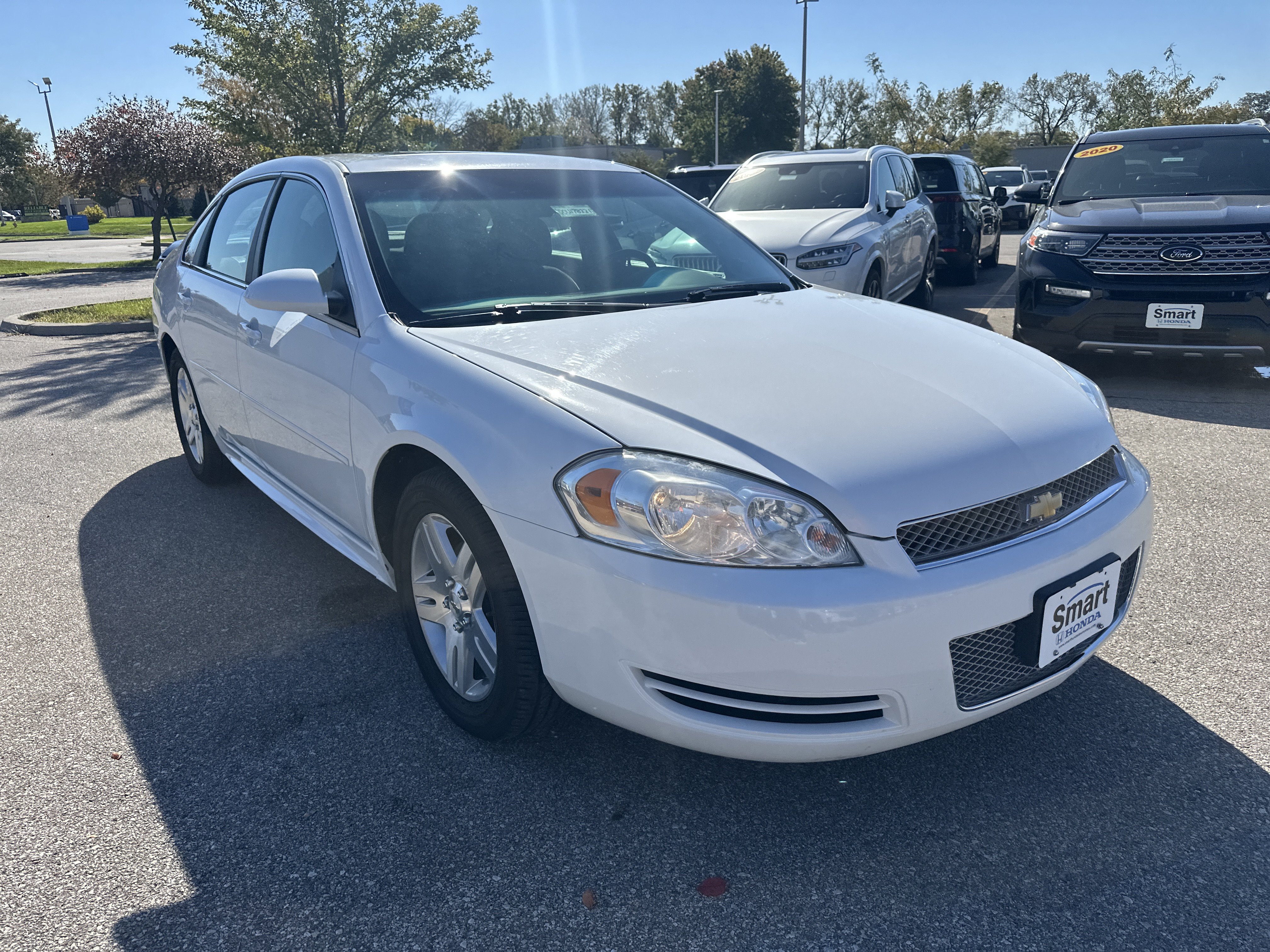 Used 2014 Chevrolet Impala LT w/ LT Sunroof Package FWD image 2