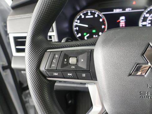 New 2026 Mitsubishi Outlander ES image 40