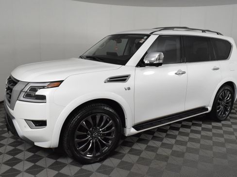 Used 2022 Nissan Armada Platinum w/ Captain's Chairs Package image 9