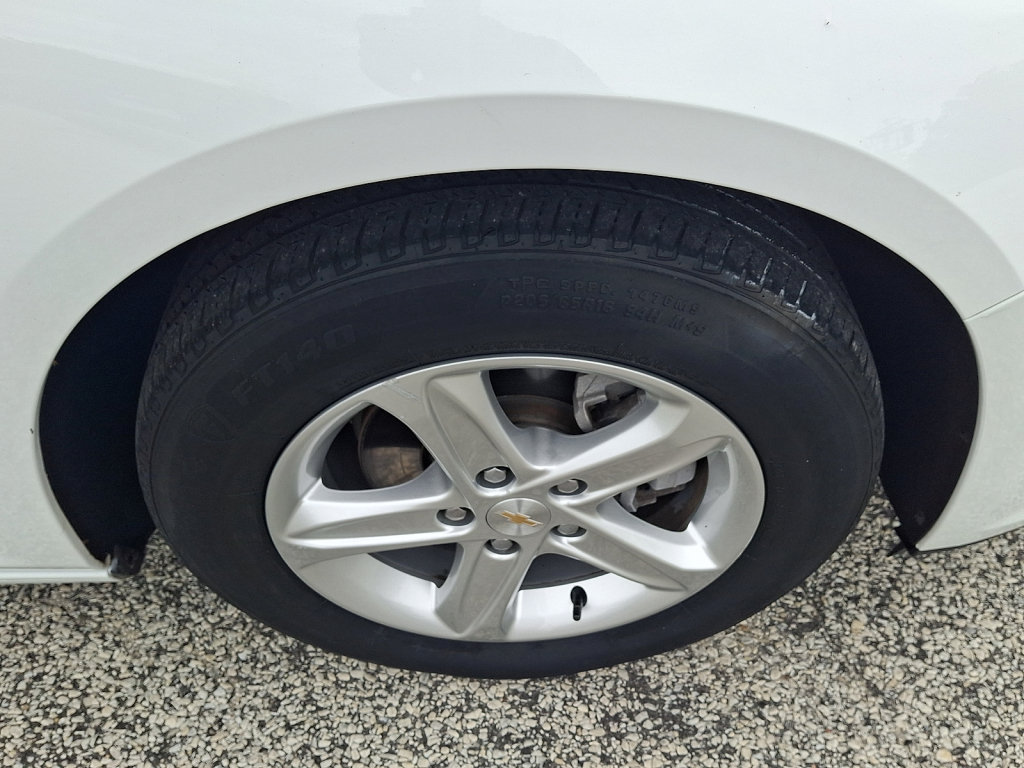 Used 2024 Chevrolet Malibu LT FWD image 9