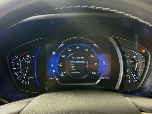 Used 2019 Hyundai Santa Fe Limited AWD/4WD image 5
