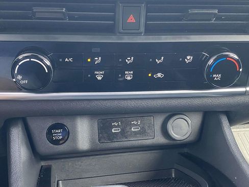 Used 2025 Nissan Rogue S FWD image 26