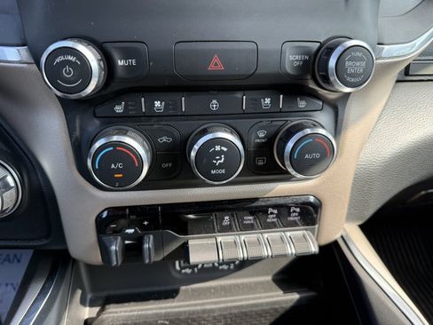 Used 2020 RAM 1500 Laramie AWD/4WD image 26