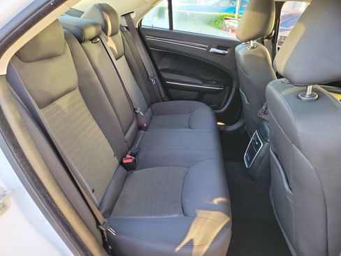 Used 2023 Chrysler 300 Touring w/ Sport Appearance Package image 19