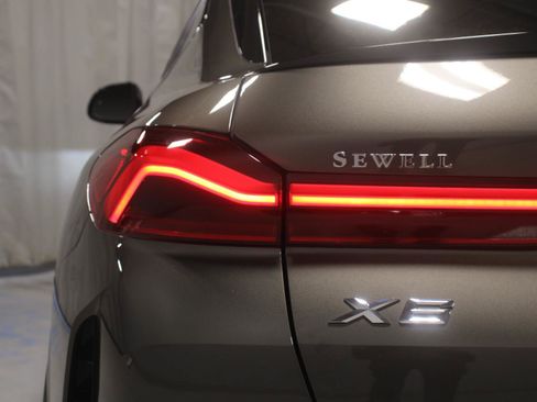 Used 2024 BMW X6 xDrive40i w/ Premium Package AWD/4WD image 36