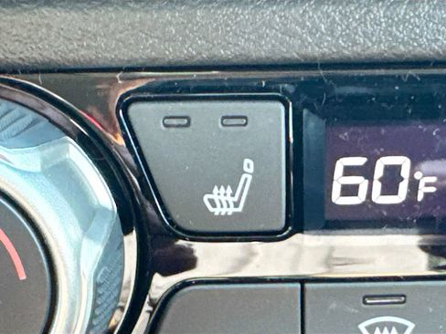 Used 2025 Nissan Versa SR w/ Trunk Package FWD image 18