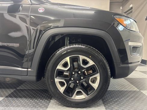 Used 2018 Jeep Compass Trailhawk w/ Leather Interior Group AWD/4WD image 5