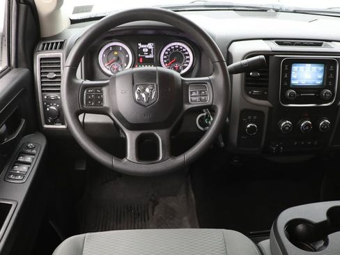 Used 2018 RAM 2500 Tradesman w/ Chrome Appearance Group image 17