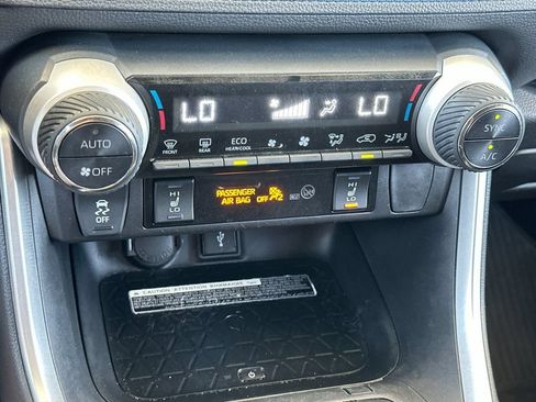 Used 2020 Toyota RAV4 XSE AWD/4WD image 20