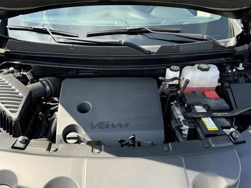 Used 2023 Chevrolet Traverse LT image 27