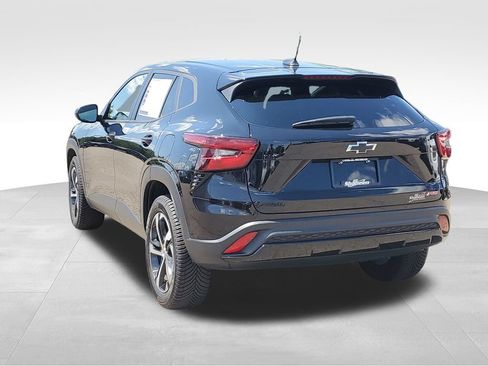 Certified 2024 Chevrolet Trax RS w/ Driver Confidence Package FWD image 4