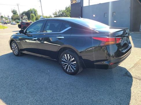 Used 2023 Nissan Altima 2.5 SV AWD/4WD image 10