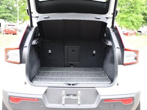 Used 2023 Volvo C40 P8 Recharge Plus w/ Protection Package Premier AWD/4WD image 30