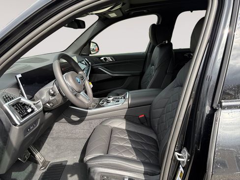 New 2026 BMW X5 xDrive50e w/ Executive Package AWD/4WD image 9