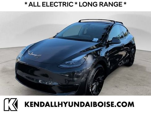 Used 2024 Tesla Model Y Long Range AWD/4WD image 1