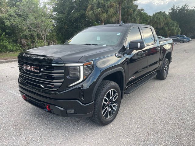 Used 2025 GMC Sierra 1500 AT4 w/ AT4 Premium Package AWD/4WD image 5
