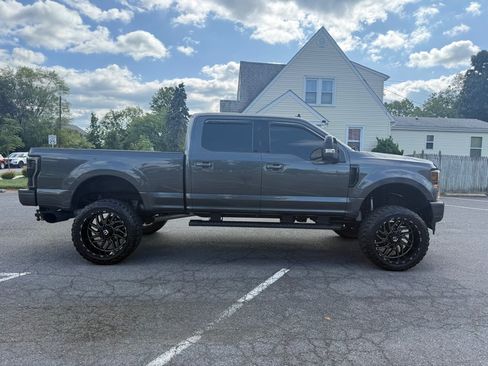 Used 2019 Ford F250 Lariat AWD/4WD image 2