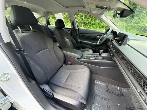 Used 2025 Honda Accord SE image 9