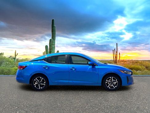Used 2025 Nissan Sentra SV FWD image 6