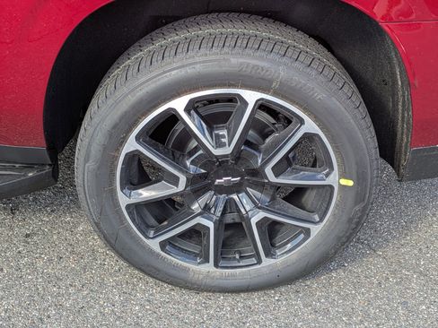 New 2026 Chevrolet Suburban RST w/ Comfort Package image 9