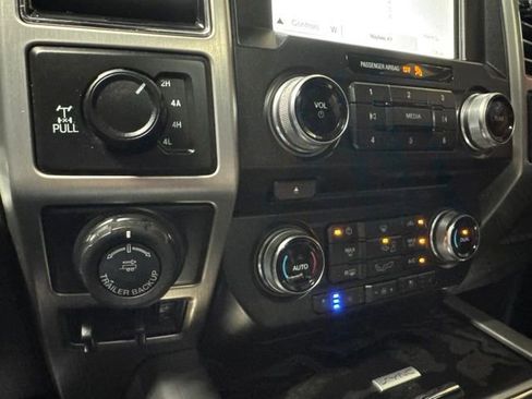 Used 2018 Ford F150 Platinum w/ Equipment Group 701A Luxury AWD/4WD image 14