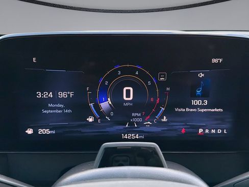 Used 2025 Chevrolet Traverse RS w/ LPO, Floor Liner Package FWD image 25