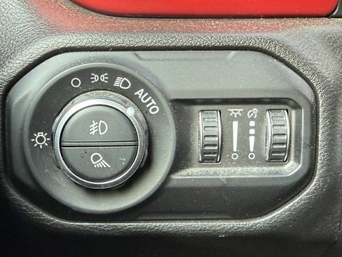 Used 2021 Jeep Gladiator Rubicon AWD/4WD image 25