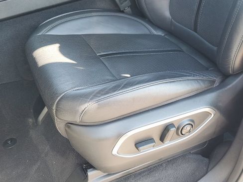 Used 2024 Jeep Wagoneer Series II w/ Flexible Seating Group RWD image 22