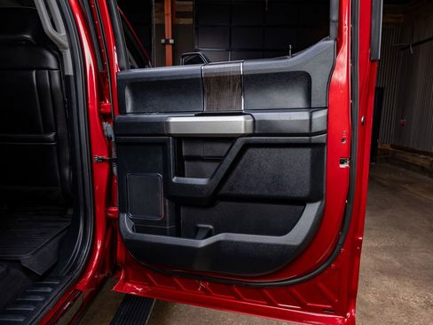 Used 2021 Ford F350 Lariat image 38