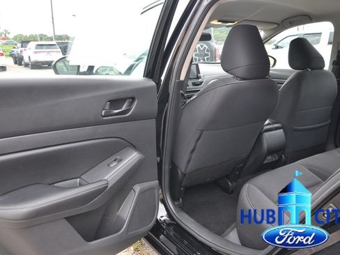 Used 2024 Nissan Altima 2.5 SV FWD image 13