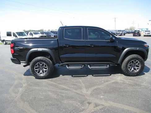 Used 2024 Chevrolet Colorado ZR2 w/ ZR2 Convenience Package III image 4