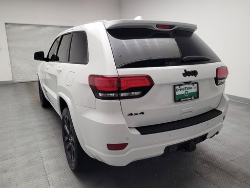 Used 2021 Jeep Grand Cherokee Laredo X AWD/4WD image 6