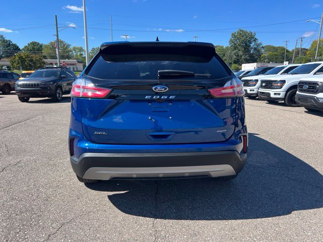 Certified 2024 Ford Edge SEL w/ Convenience Package AWD/4WD image 5