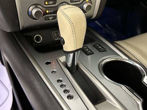 Used 2018 Nissan Pathfinder SL image 24