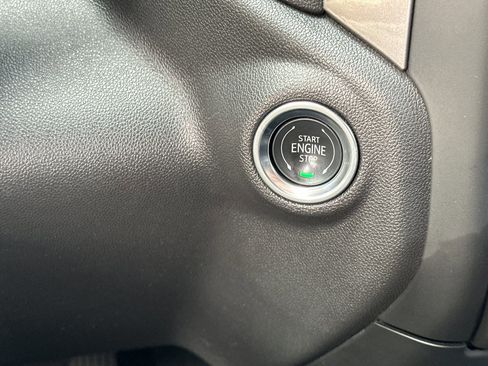 Used 2025 Chevrolet Silverado 1500 Custom Trail Boss w/ Dark Appearance Package image 21