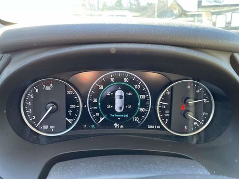 Used 2017 Buick LaCrosse Premium w/ Driver Confidence Package #2 image 19