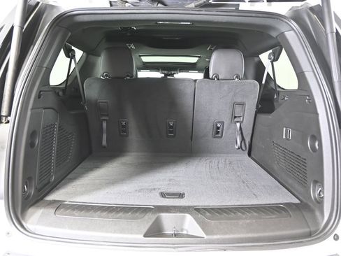 Used 2023 Chevrolet Suburban LT AWD/4WD image 17